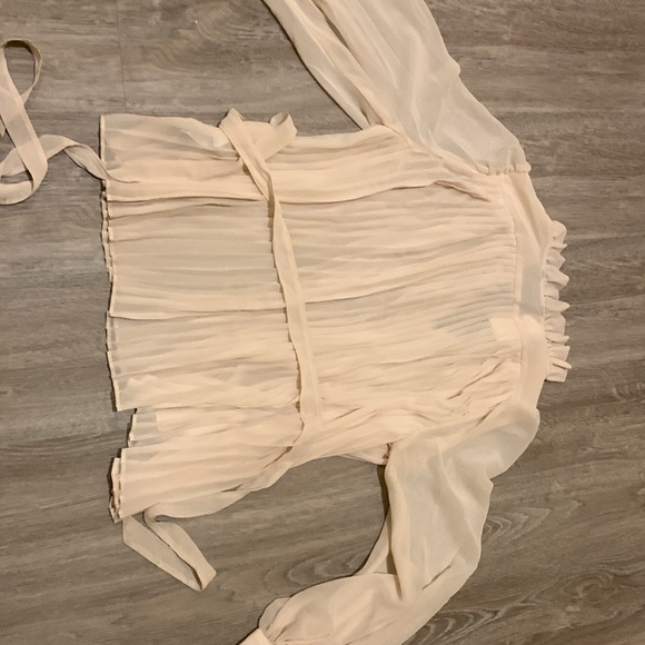 Banana Republic top with matching camisole - Picture 5 of 13